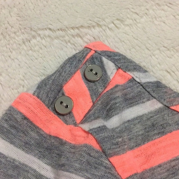 Gap striped top - Picture 2 of 5